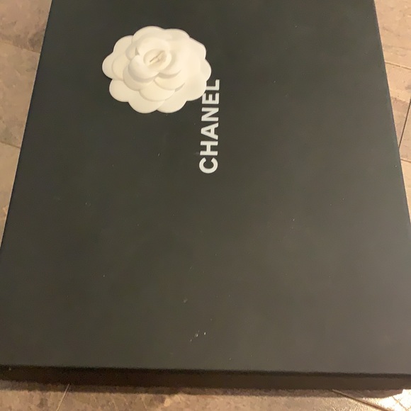 Chanel O bag - Picture 5 of 8